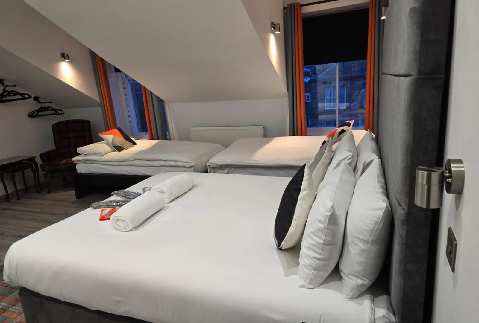 Mayfield Suites Эдинбург 0*,