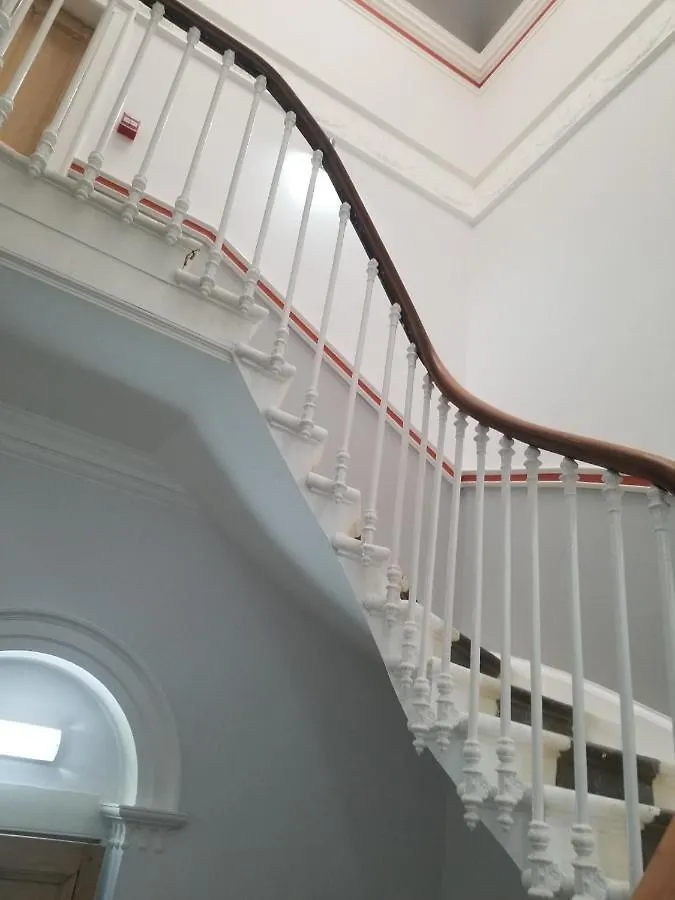 אדינבורו Mayfield Suites 0*,  בריטניה