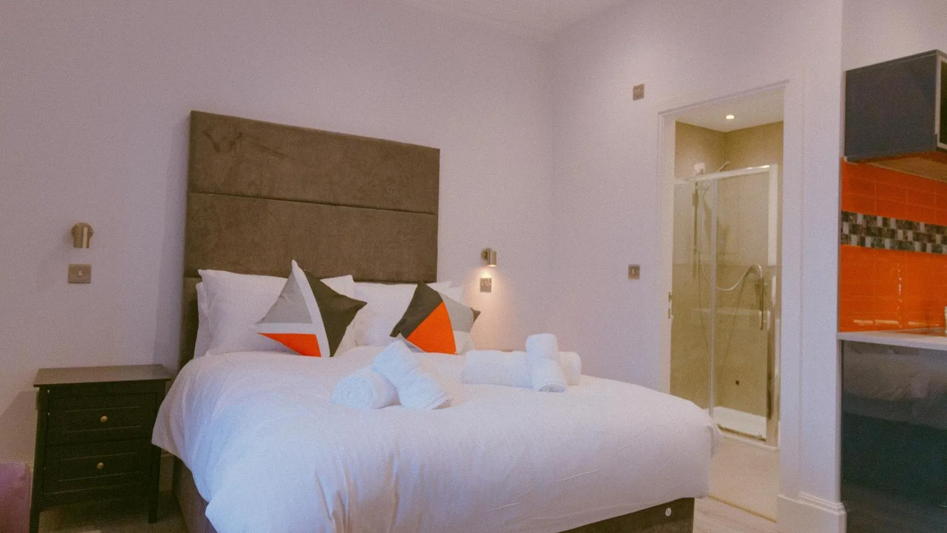 אדינבורו Mayfield Suites 0*,