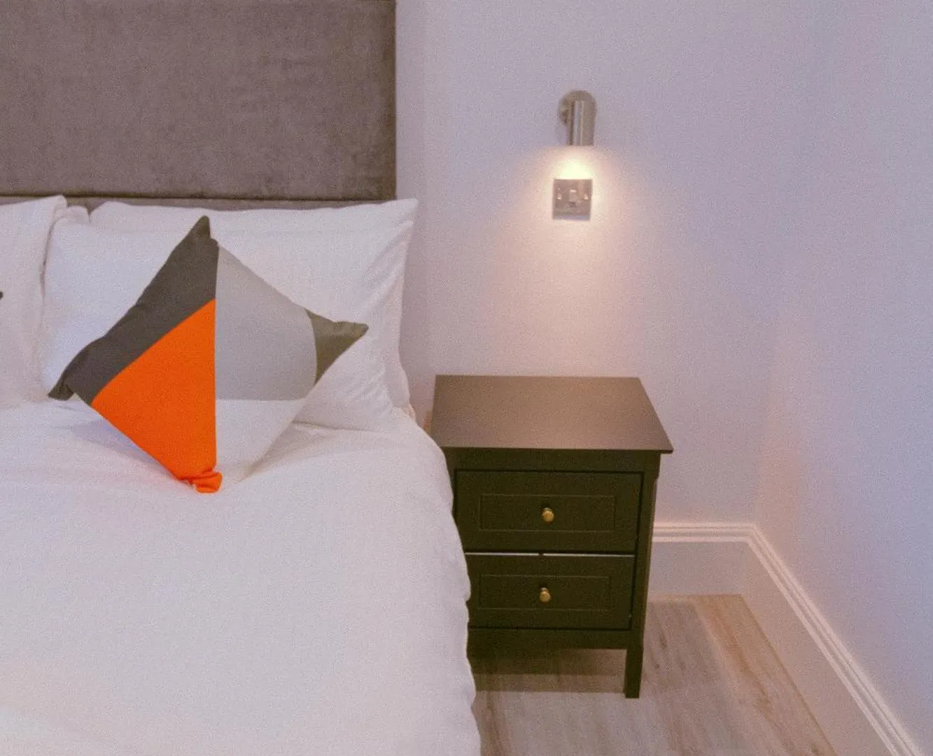 בית הארחה אדינבורו Mayfield Suites