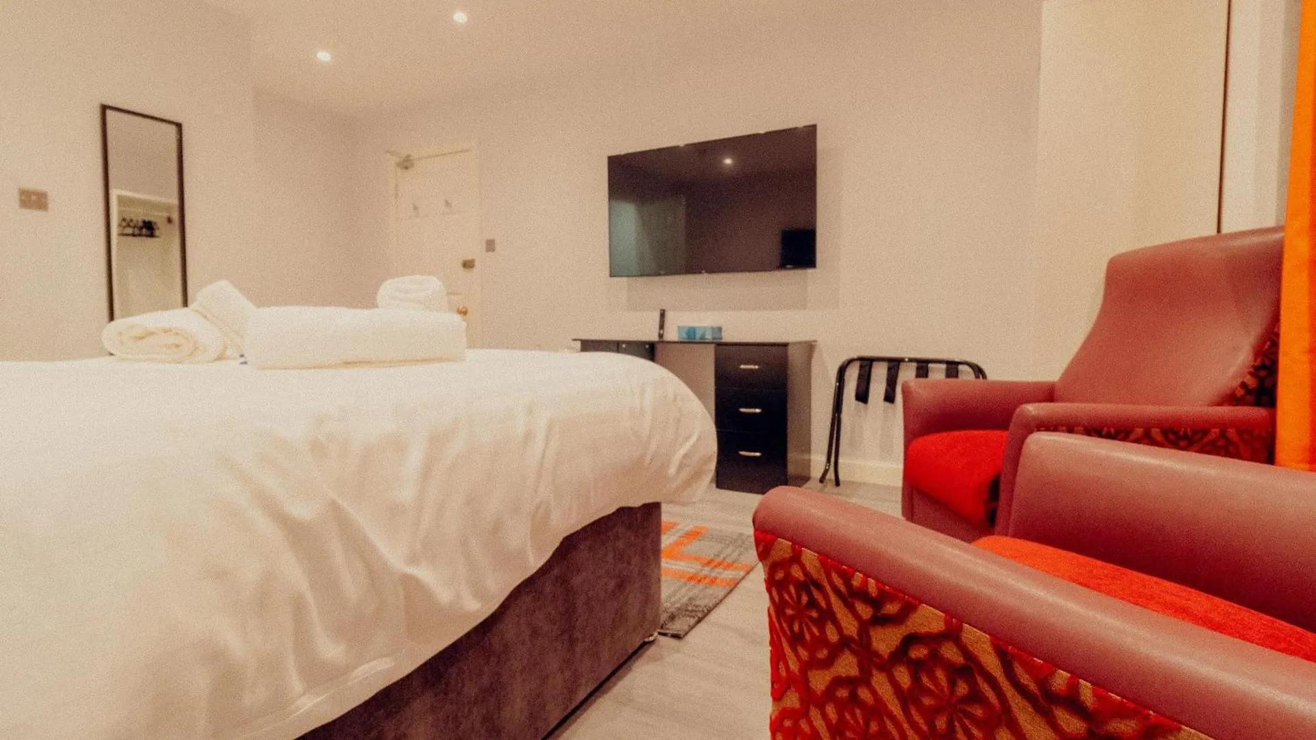 אדינבורו Mayfield Suites